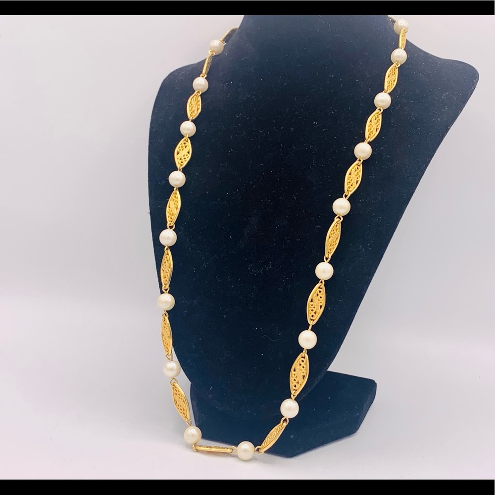 Vintage filigree gold chain necklace faux pearl beads 24” - Picture 4 of 8
